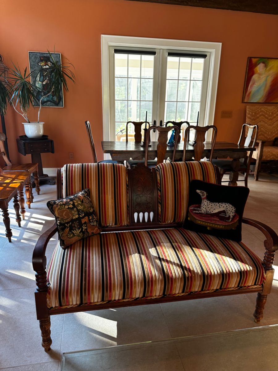 ESTATE SALES BY YASEMIN in Sag Harbor, NY starts on 6/14/2024