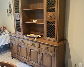 Open Faced China Cabinet
$175.00