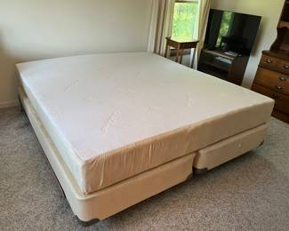 King Bed
245.00