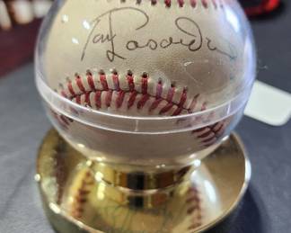 2 signatures; Tony LaSorda and Brooks Robinson