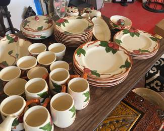 Franciscan Apple Orchard Dish Set