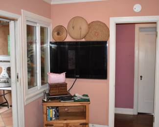 Sewing /Quilt Room Overview (access to back patio)