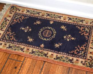 LAST MINUTE ADDITION-VINTAGE SMALL RUG