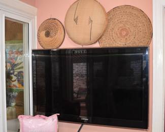 BEGIN SEWING/QUILT ROOM CLOSE UP PHOTOS (access to back patio)