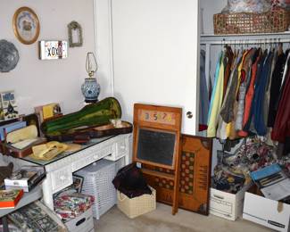 UPSTAIRS-Holiday Room Overview