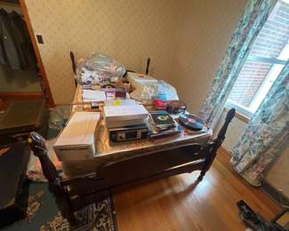 VINTAGE FULL SIZE BED