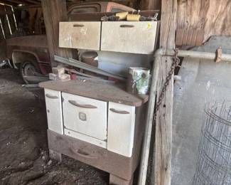 VINTAGE STOVE