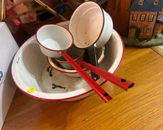 LOT OF ENAMELWARE POTS