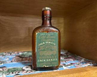 JACK DANIEL'S BOTTLE