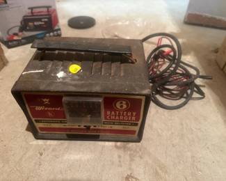 WIZARDS BATTERY CHARGER