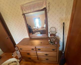 DRESSER MIRROR