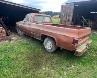 1981 GMC C1500 PICKUP TRUCK