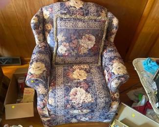 FLORAL ARM CHAIR