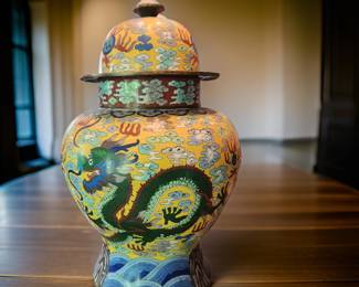 Lidded Cloisonne' Dragon Jar bid #37