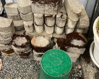 Concrete wall blocks