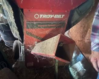 TROY-BILT Wood Chipper