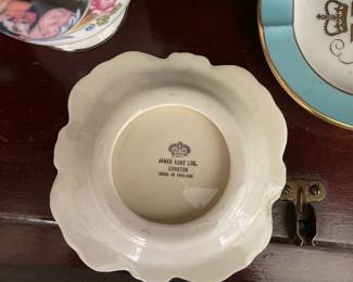 Bottom side of Queen Elizabeth dish with gold detail 