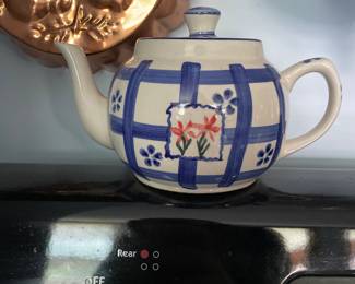 Cottage style blue-plaid painted ceramic tea pot 