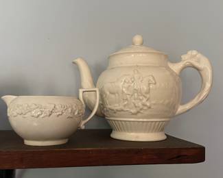 White textured, 3D ceramic cup and teapot 