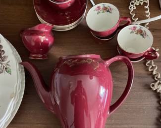 Red and gold floral decorative tea set (England Empire)