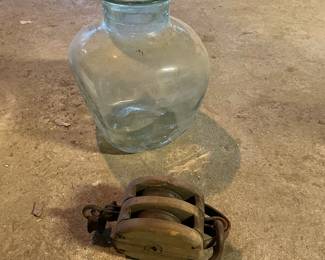 Glass jar 