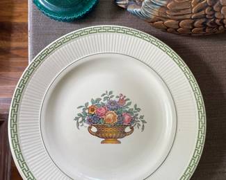 Harvest design, green pattern ceramic plate 