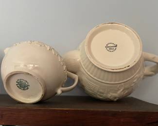 Bottom side of white textured, 3D ceramic cup and teapot 