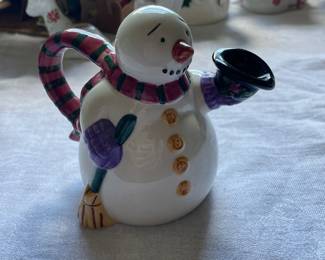 Cute ceramic snowman teapot 