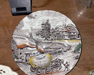 Scenic detailed colorful dish in kitchen 