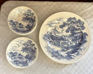 Wedgewood "Countryside" plates, three sizes 