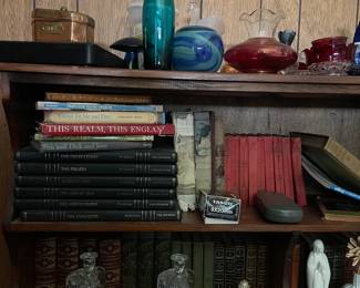 Portion of shelve in den 