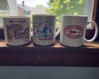 Assorted vintage mugs (Marblehead, etc.)