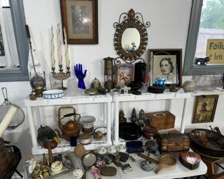 VINTAGE AND ANTIQUE ITEMS 