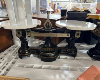 ANTIQUE BUFFALO SCALE 