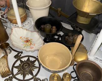 ANTIQUE DISPLAY AND WEIGHTS 