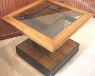 51 - Vintage End Table 25.5 x 25.5 x 21
