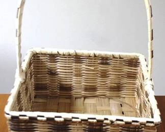 16 - Basket 10.5 x 10.5
