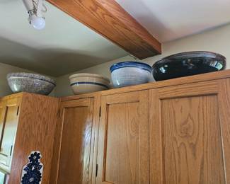 Yellow & sponge ware