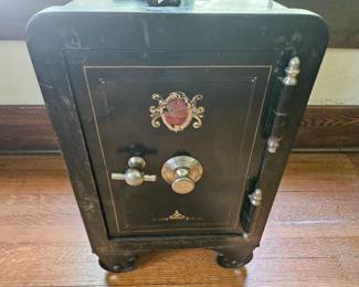 Antique Meilink  small safe 16 x 22" with combo