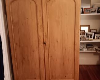 1800's armoire, 4 drawers, 4 pull out shelves.