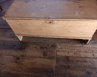 1800's floating blanket box.