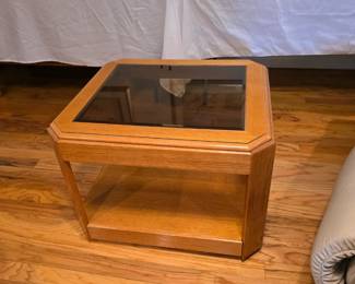 End table. 2 matching. 
