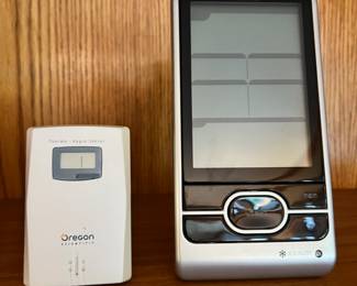 Oregon Scientific Wireless Temperature and Humidity Sensor, Oregon Scientific Weather Station
