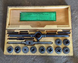 Vermont Tap & Die Co. Two Piece Adjustable Die Screw Plates, Set No.537 1/2