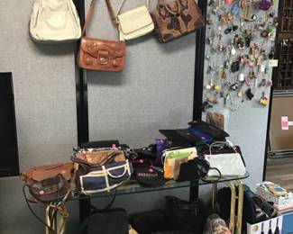 tons of purses