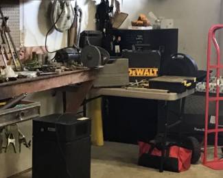 quality tools, many in cases.