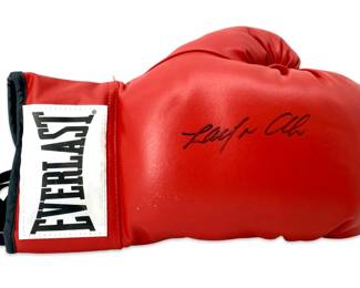 Signed Laila Ali Everlast Boxing Glove