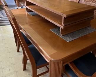 Dining table, two leaves, 6 chairs