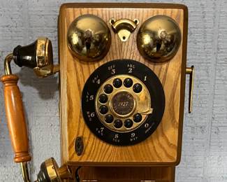 Thomas Collector's Edition 1927 country telephone