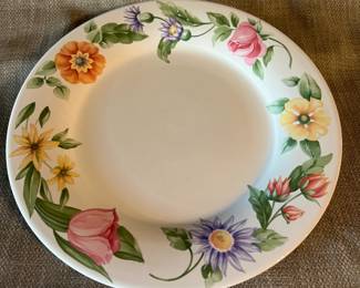 Pfaltzgraff plates (4 total)